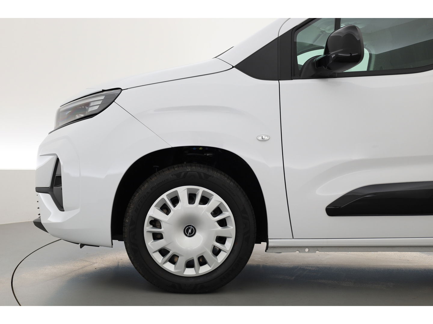 Opel Combo 1.5 BlueHDi 130pk | L2/XXL | Automaat | Nieuw model | Airco | 10" MultiMedia | Apple Carplay | Camera