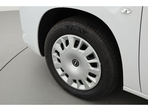 Opel Combo 1.5 BlueHDi 130pk | L2/XXL | Automaat | Nieuw model | Airco | 10" MultiMedia | Apple Carplay | Camera