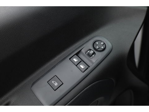 Opel Combo 1.5 BlueHDi 130pk | L2/XXL | Automaat | Nieuw model | Airco | 10" MultiMedia | Apple Carplay | Camera
