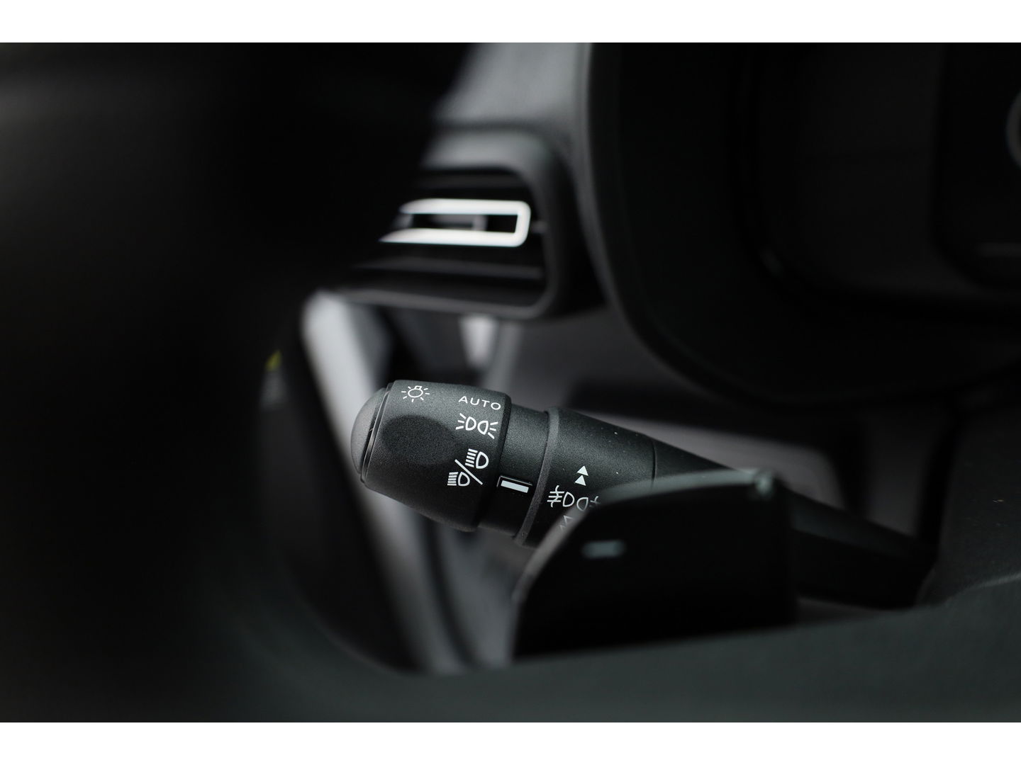 Opel Combo 1.5 BlueHDi 130pk | L2/XXL | Automaat | Nieuw model | Airco | 10" MultiMedia | Apple Carplay | Camera