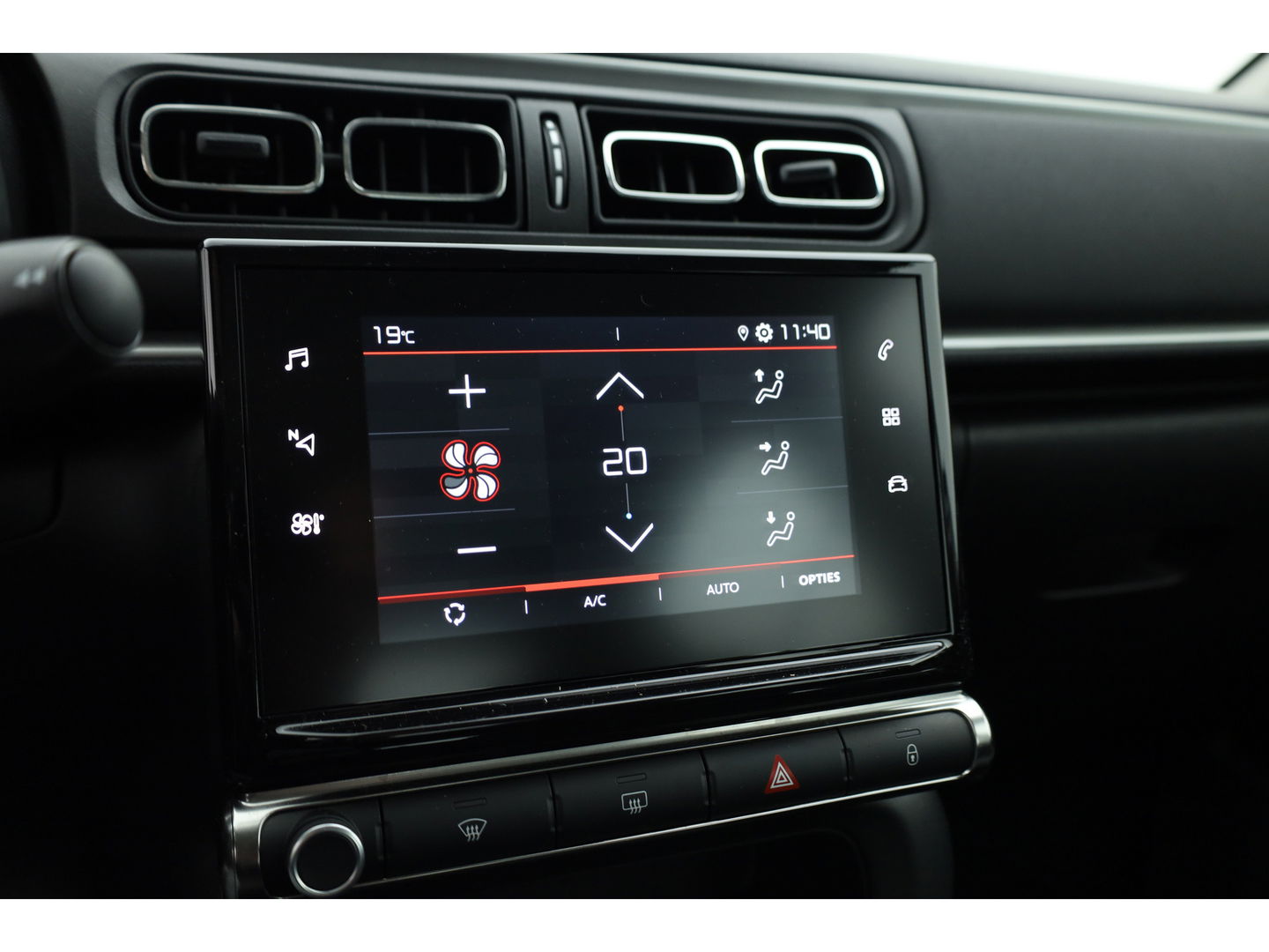 Citroën C3 1.2 PureTech C-Series | Navi by App | Stoelverw | LED | Clima