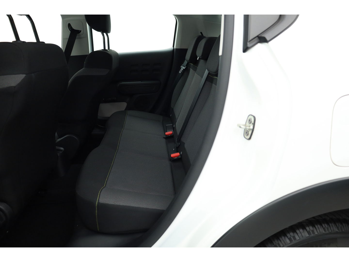 Citroën C3 1.2 PureTech C-Series | Navi by App | Stoelverw | LED | Clima
