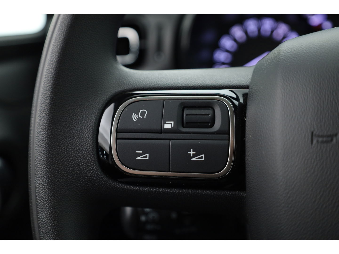 Citroën C3 1.2 PureTech C-Series | Navi by App | Stoelverw | LED | Clima