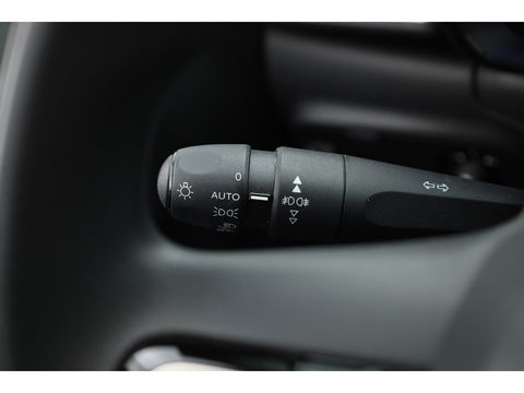 Citroën C3 1.2 PureTech C-Series | Navi by App | Stoelverw | LED | Clima