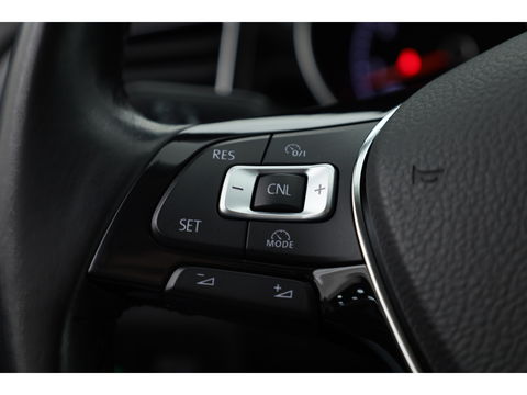 Volkswagen Golf Sportsvan 1.2 TSI Highline DSG | Camera | All Seasons | Trekhaak | Clima | PDC