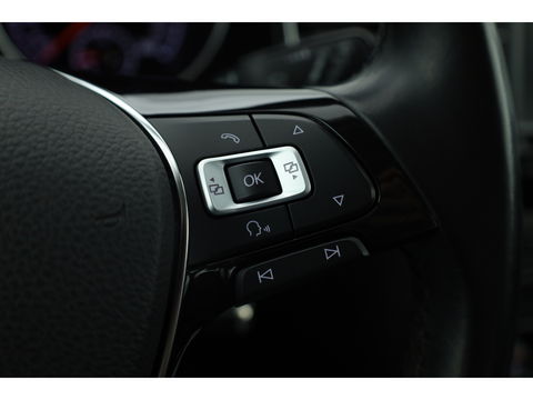 Volkswagen Golf Sportsvan 1.2 TSI Highline DSG | Camera | All Seasons | Trekhaak | Clima | PDC