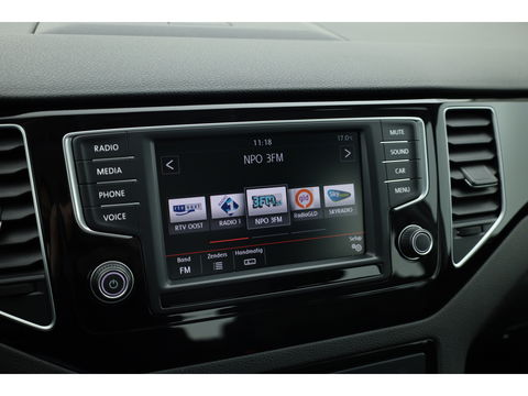 Volkswagen Golf Sportsvan 1.2 TSI Highline DSG | Camera | All Seasons | Trekhaak | Clima | PDC