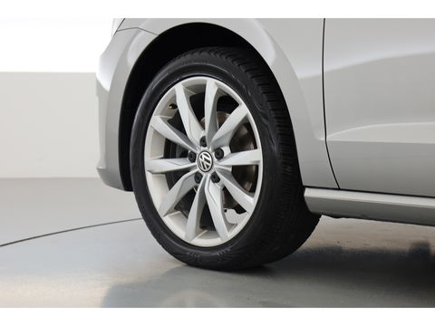 Volkswagen Golf Sportsvan 1.2 TSI Highline DSG | Camera | All Seasons | Trekhaak | Clima | PDC
