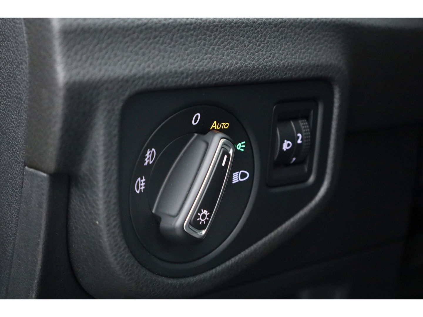 Volkswagen Golf Sportsvan 1.2 TSI Highline DSG | Camera | All Seasons | Trekhaak | Clima | PDC
