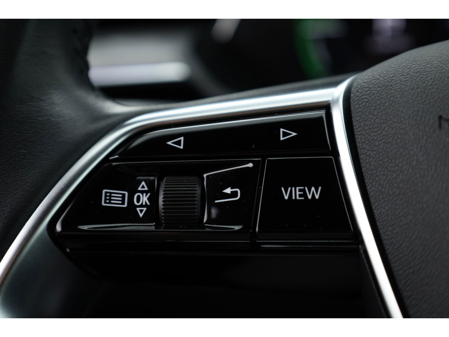 Audi e-tron 55 quattro Advanced edition 95 kWh | Pano | HUD | Soft Close | Luchtvering | Adapt. Cruise | 360cam