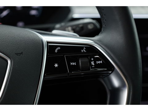 Audi e-tron 55 quattro Advanced edition 95 kWh | Pano | HUD | Soft Close | Luchtvering | Adapt. Cruise | 360cam