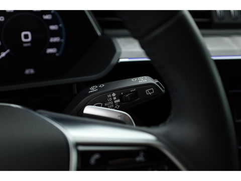 Audi e-tron 55 quattro Advanced edition 95 kWh | Pano | HUD | Soft Close | Luchtvering | Adapt. Cruise | 360cam