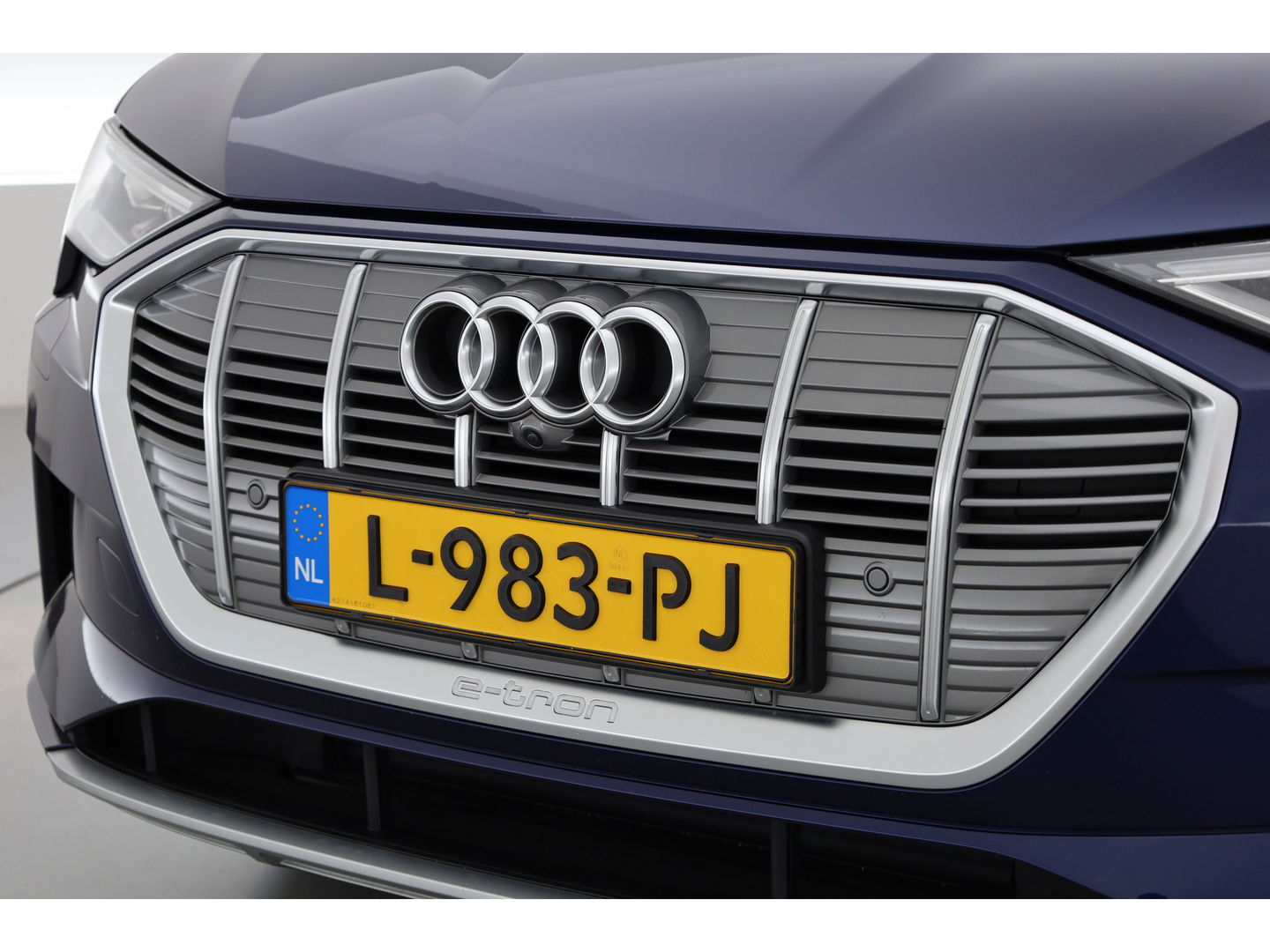 Audi e-tron 55 quattro Advanced edition 95 kWh | Pano | HUD | Soft Close | Luchtvering | Adapt. Cruise | 360cam