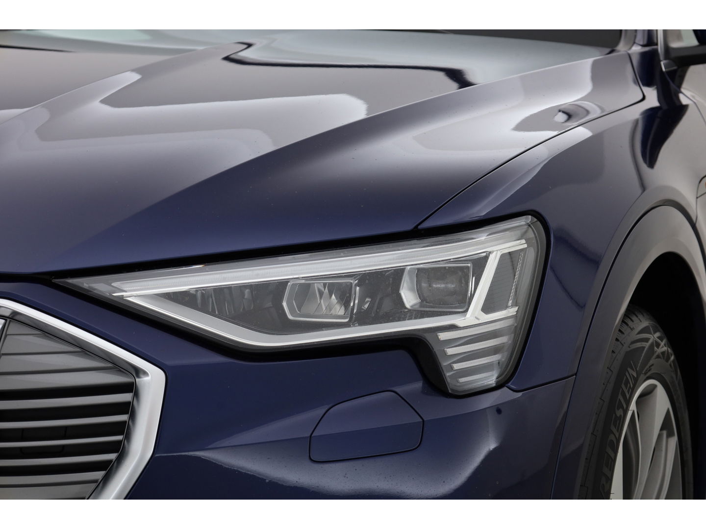Audi e-tron 55 quattro Advanced edition 95 kWh | Pano | HUD | Soft Close | Luchtvering | Adapt. Cruise | 360cam