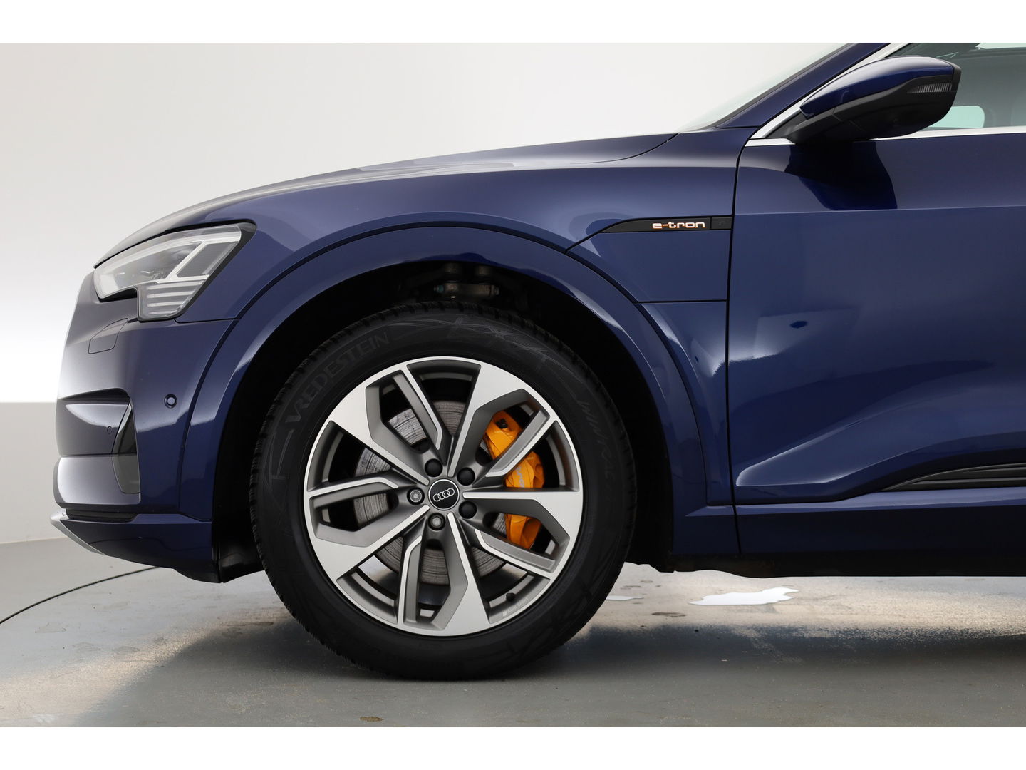 Audi e-tron 55 quattro Advanced edition 95 kWh | Pano | HUD | Soft Close | Luchtvering | Adapt. Cruise | 360cam