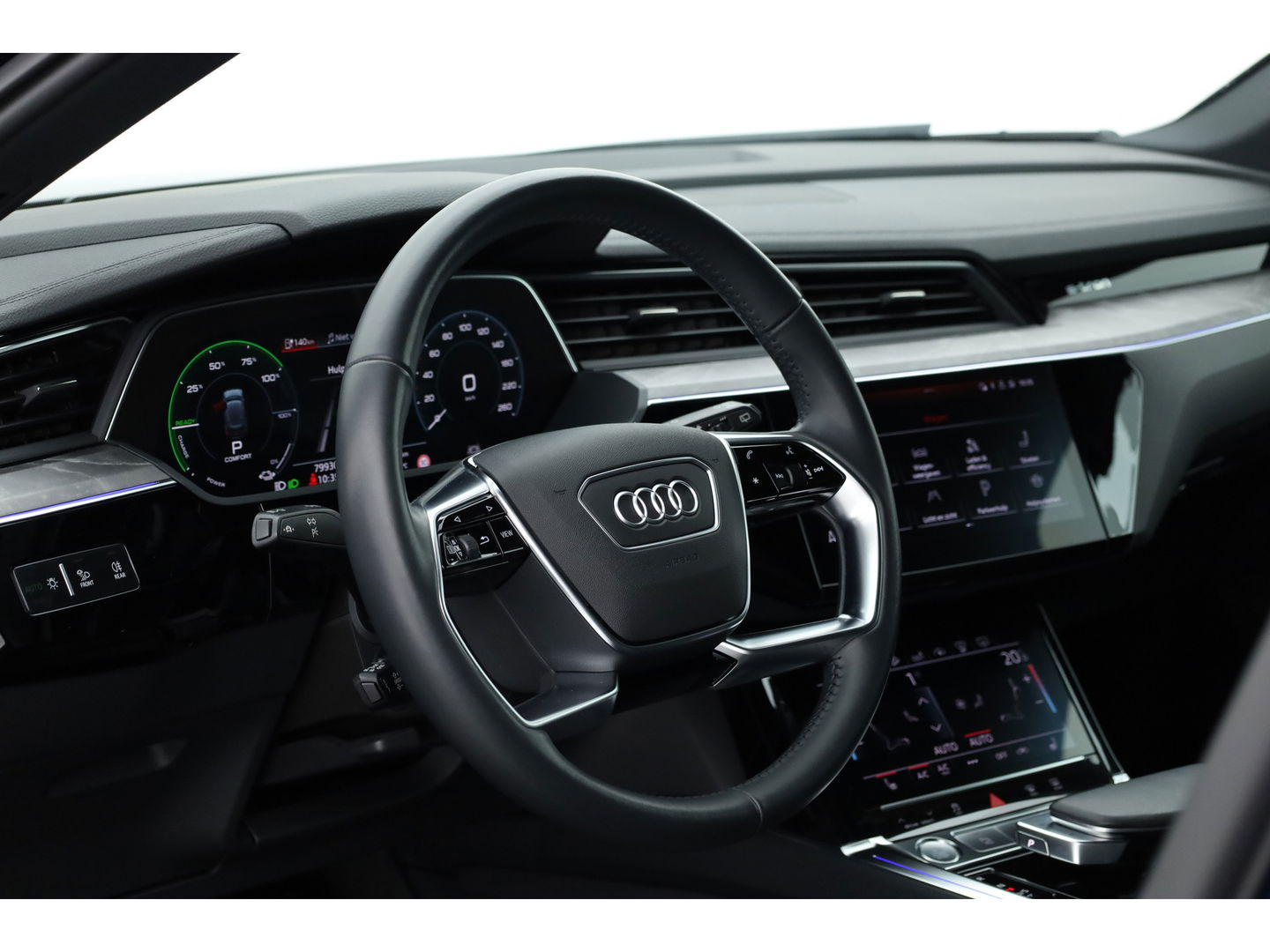 Audi e-tron 55 quattro Advanced edition 95 kWh | Pano | HUD | Soft Close | Luchtvering | Adapt. Cruise | 360cam