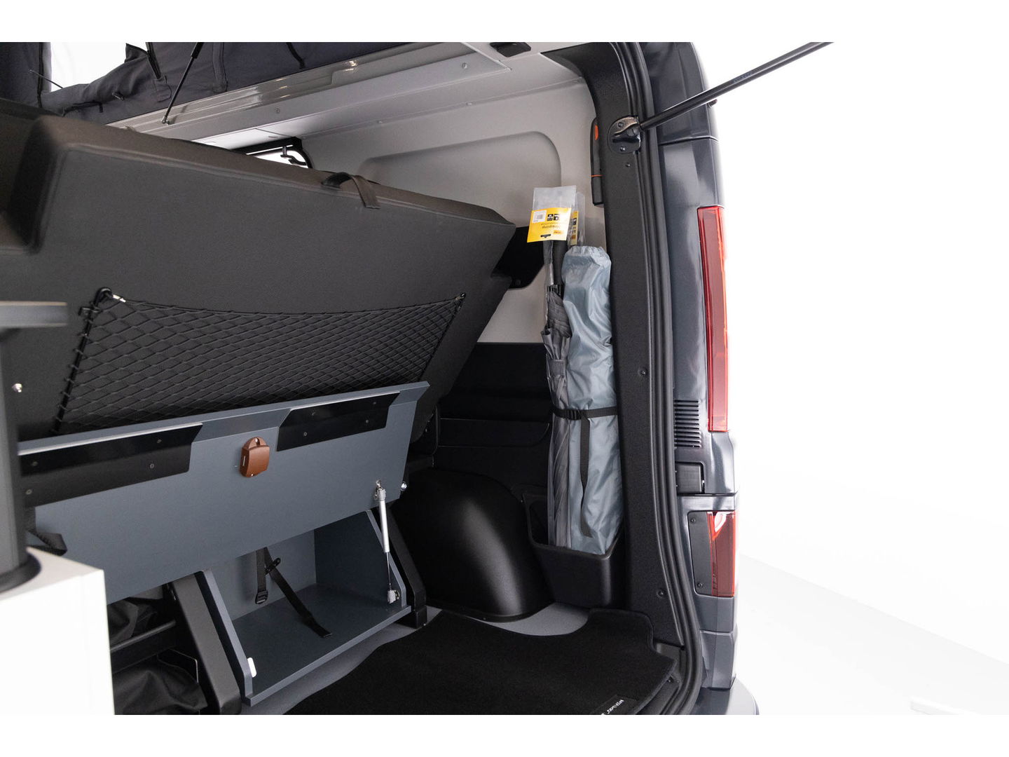 Renault Trafic AntilopeVan Flex5 2.0 Blue 150 L1H1 | Hefdak | 5 zits | Luifel + tent | 2x 2 pers. bed | Fietsendrager