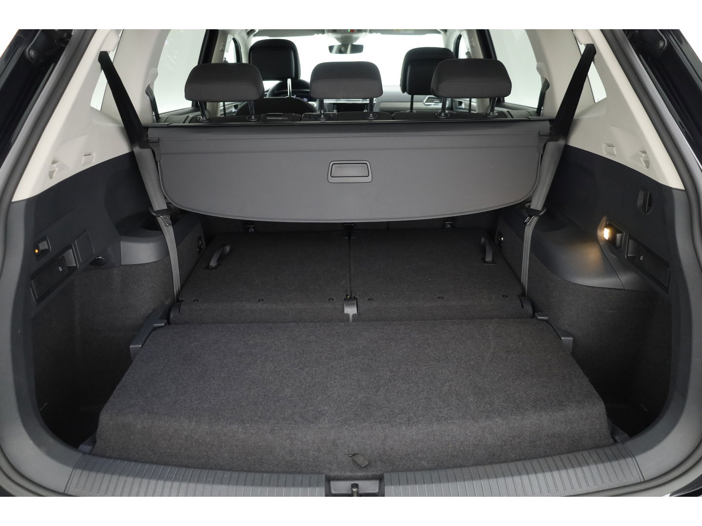 Volkswagen Tiguan Allspace 1.5 TSI Life Business 7p. DSG | Navi | Camera | Adapt. Cruise | Elek. Trekhaak | Stoel- Stuurverw.