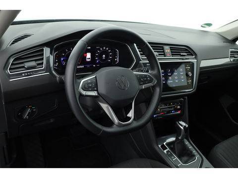 Volkswagen Tiguan Allspace 1.5 TSI Life Business 7p. DSG | Navi | Camera | Adapt. Cruise | Elek. Trekhaak | Stoel- Stuurverw.