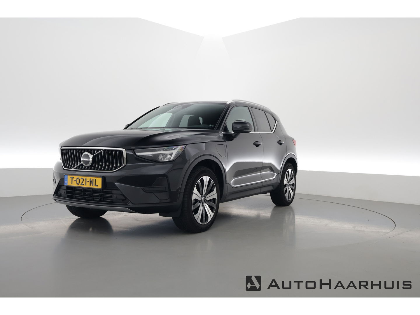 Volvo XC40 T4 Recharge Plus Bright | Navi | Elek. Trekhaak | Pilot Assist | Camera | Stoel- Stuurverw.