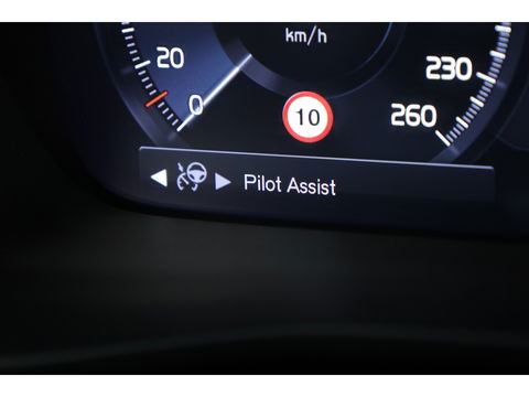 Volvo XC40 T4 Recharge Plus Bright | Navi | Elek. Trekhaak | Pilot Assist | Camera | Stoel- Stuurverw.