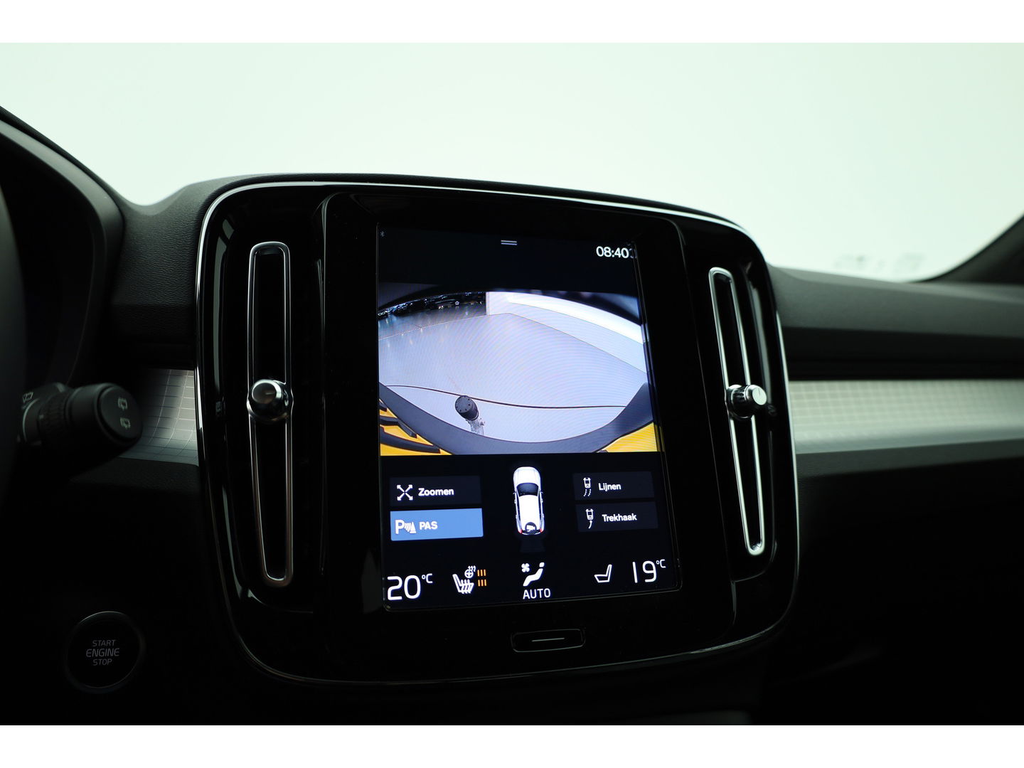 Volvo XC40 T4 Recharge Plus Bright | Navi | Elek. Trekhaak | Pilot Assist | Camera | Stoel- Stuurverw.