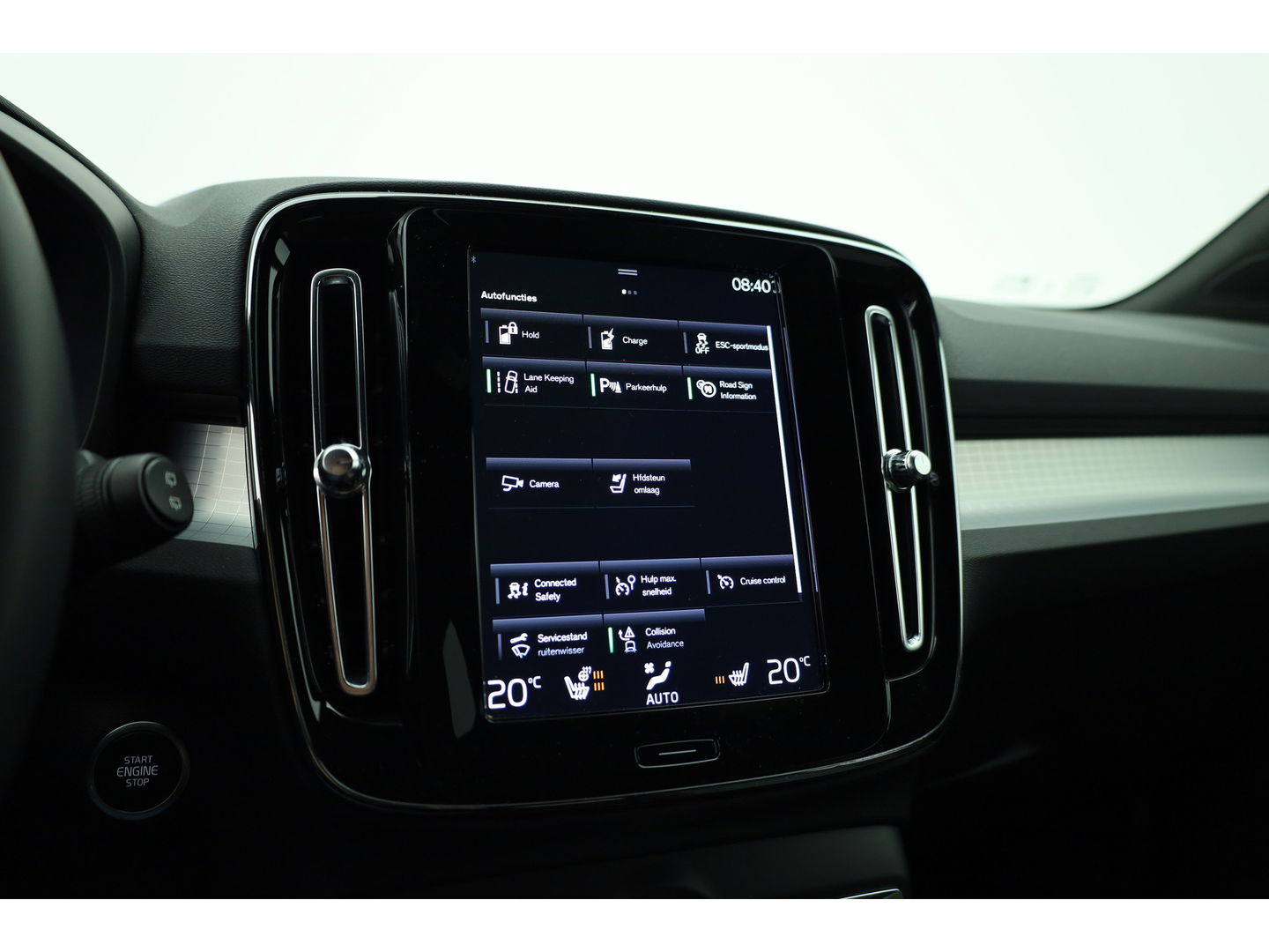Volvo XC40 T4 Recharge Plus Bright | Navi | Elek. Trekhaak | Pilot Assist | Camera | Stoel- Stuurverw.