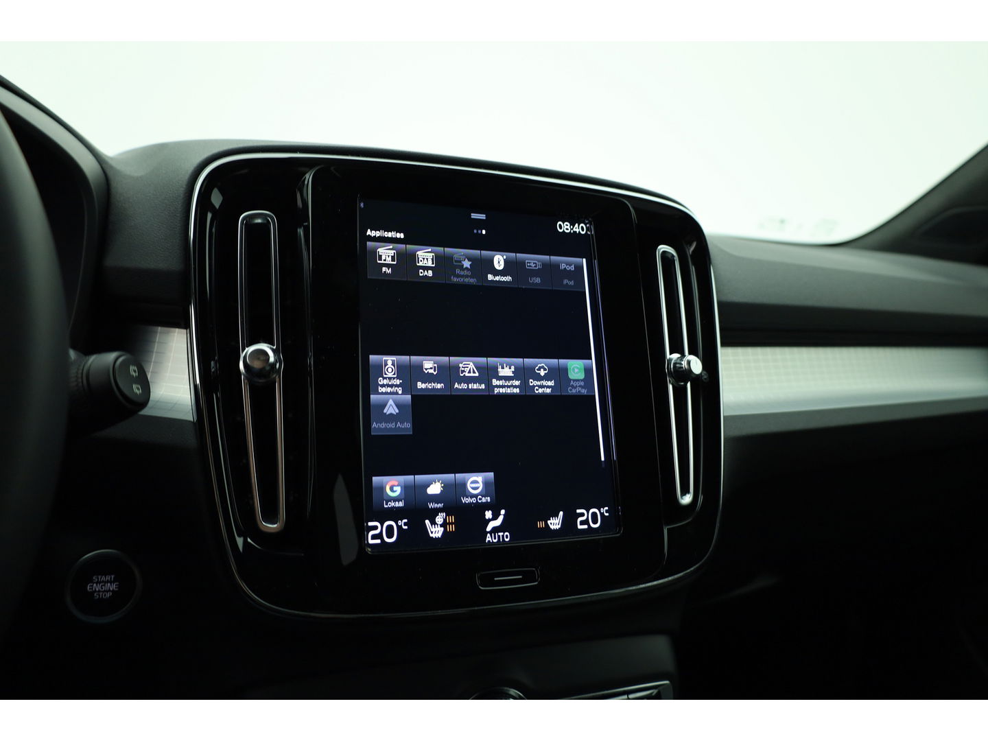 Volvo XC40 T4 Recharge Plus Bright | Navi | Elek. Trekhaak | Pilot Assist | Camera | Stoel- Stuurverw.