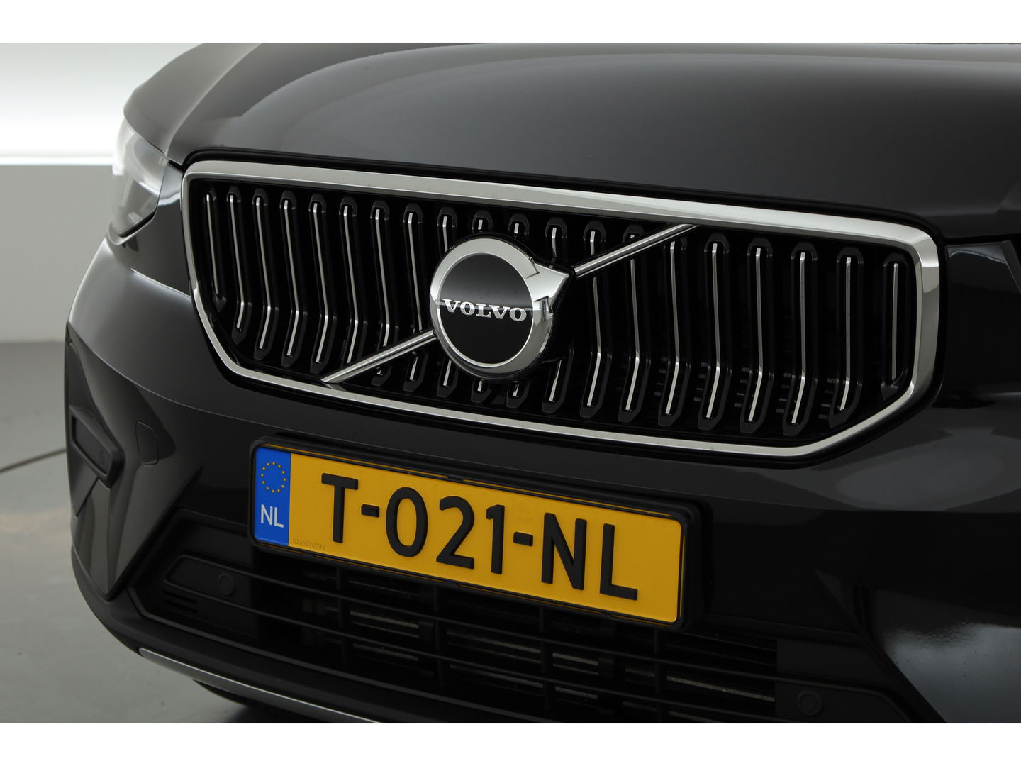 Volvo XC40 T4 Recharge Plus Bright | Navi | Elek. Trekhaak | Pilot Assist | Camera | Stoel- Stuurverw.