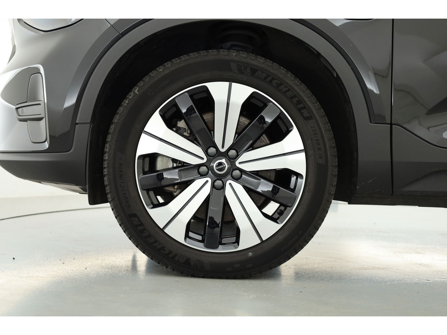 Volvo XC40 T4 Recharge Plus Bright | Navi | Elek. Trekhaak | Pilot Assist | Camera | Stoel- Stuurverw.