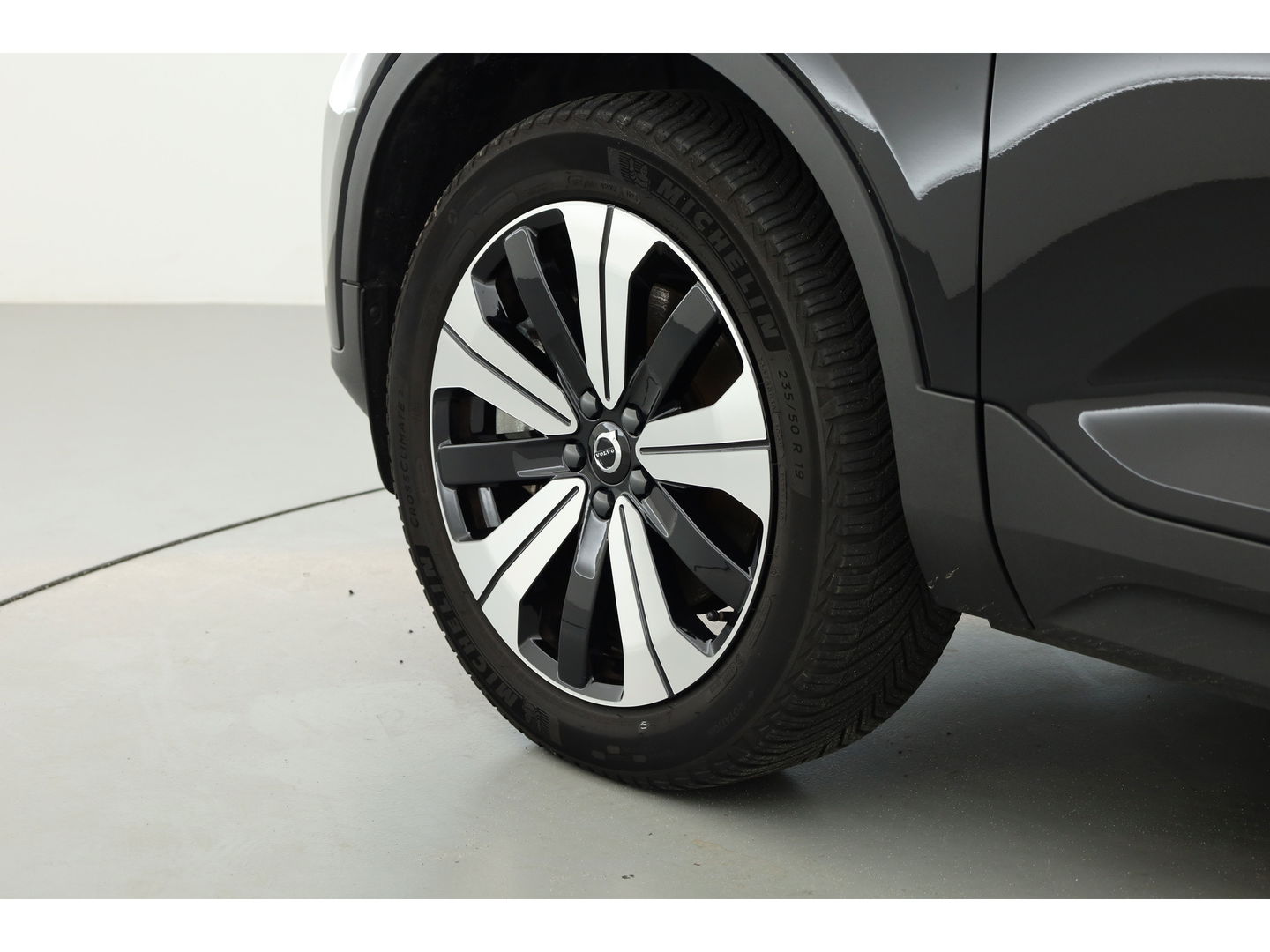 Volvo XC40 T4 Recharge Plus Bright | Navi | Elek. Trekhaak | Pilot Assist | Camera | Stoel- Stuurverw.