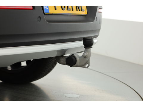 Volvo XC40 T4 Recharge Plus Bright | Navi | Elek. Trekhaak | Pilot Assist | Camera | Stoel- Stuurverw.
