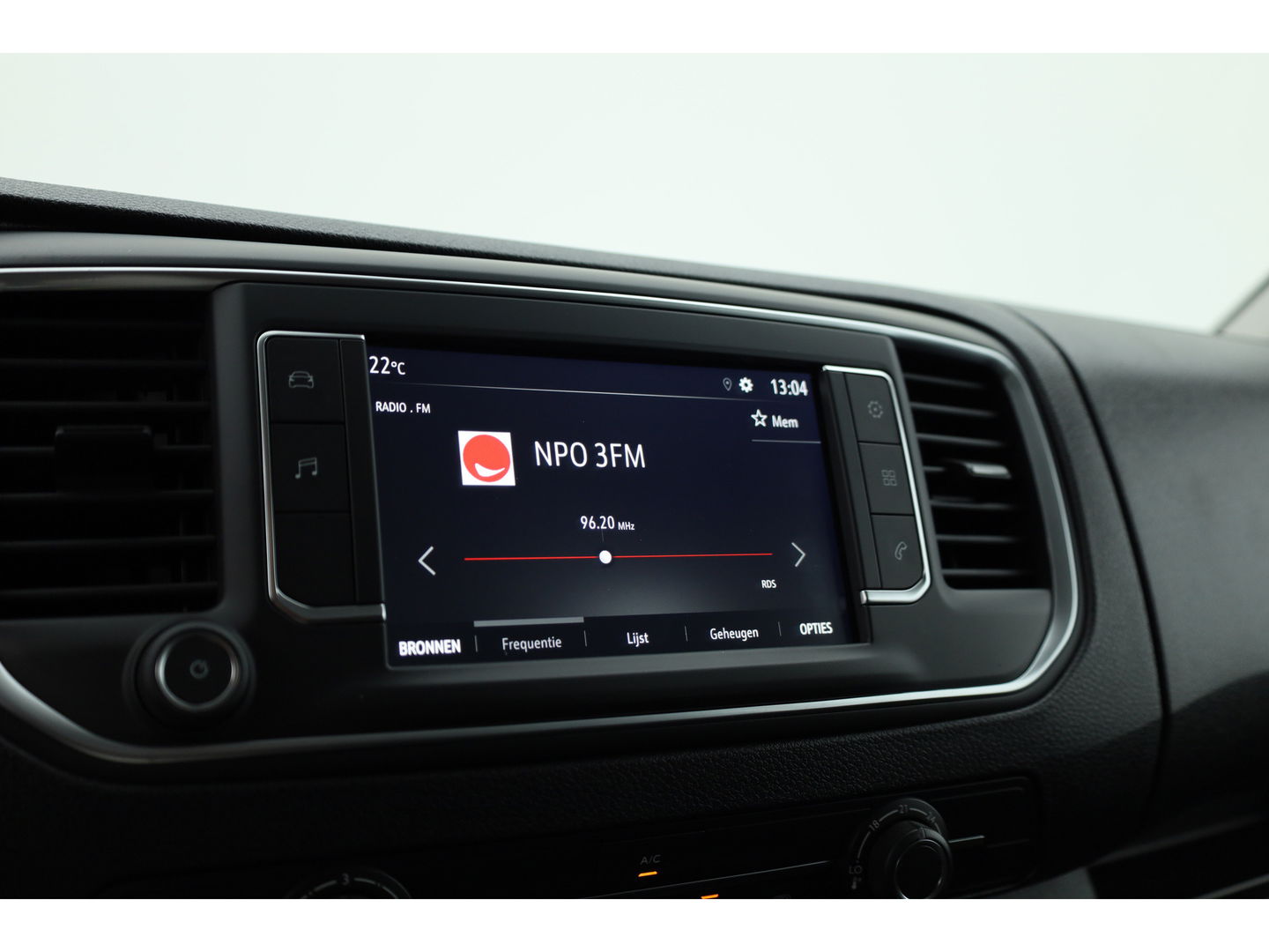 Opel Vivaro 2.0 CDTi 145pk L3H1 | Dubb. Cab. | 6 pers. | Airco | Cruise | Navi by App | Parkeersensoren