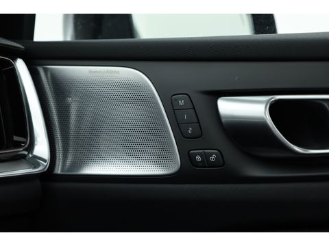 Volvo S60 T8 Polestar Engineered ''Uniek 455PK!'' | Pano | HUD | 360cam | Bowers & Wilkins | Pilot Assist