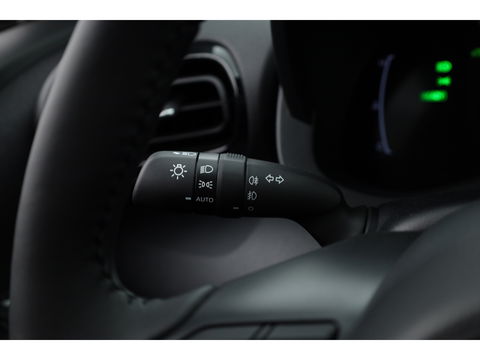 Toyota Yaris Cross 1.5 Hybrid Teamplayer 130pk | Winter pack | Safety pack | Navi | Adapt. Cruise | Camera | Keyless