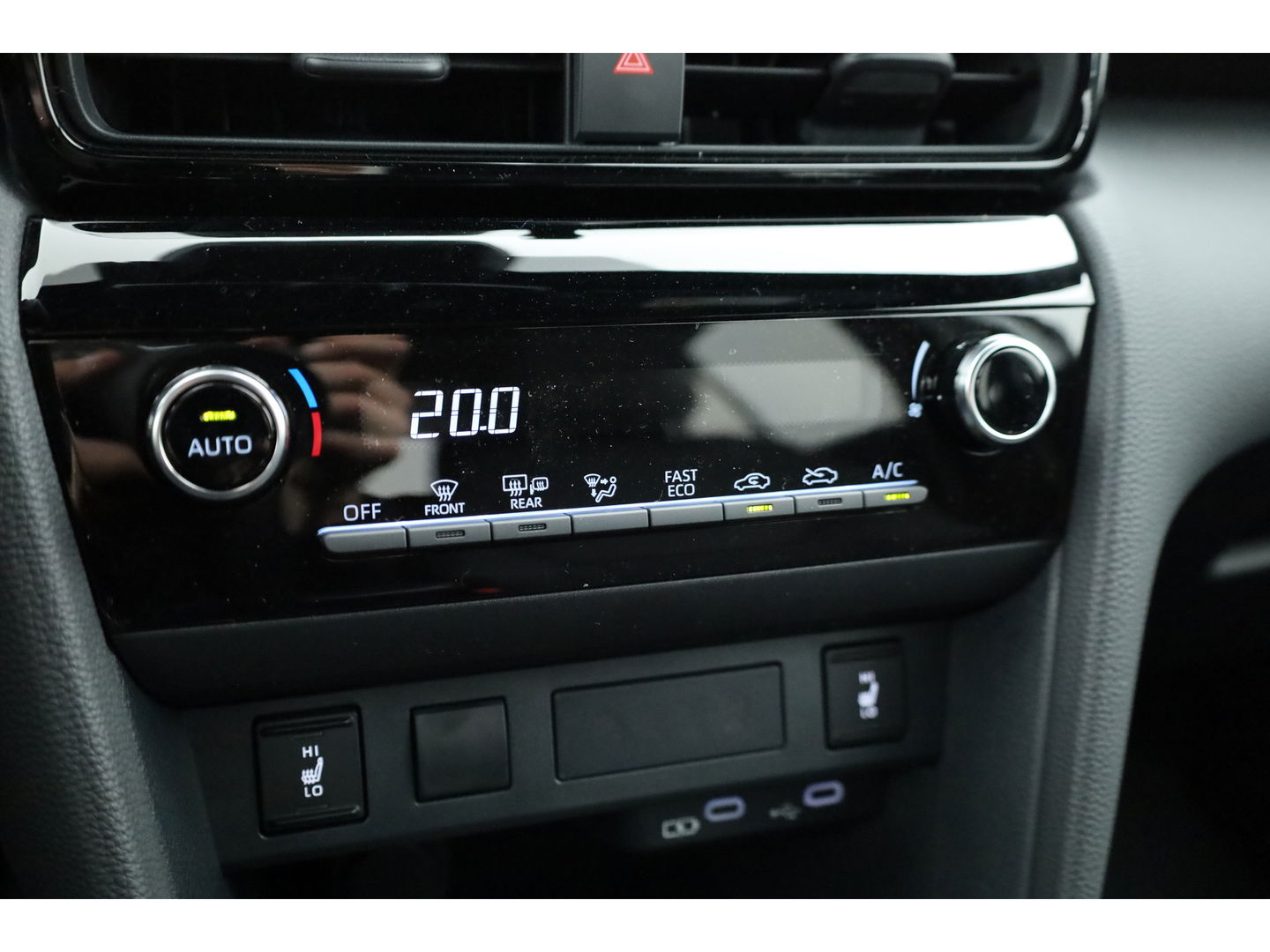 Toyota Yaris Cross 1.5 Hybrid Teamplayer 130pk | Winter pack | Safety pack | Navi | Adapt. Cruise | Camera | Keyless