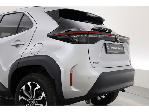 Toyota Yaris Cross 1.5 Hybrid Teamplayer 130pk | Winter pack | Safety pack | Navi | Adapt. Cruise | Camera | Keyless
