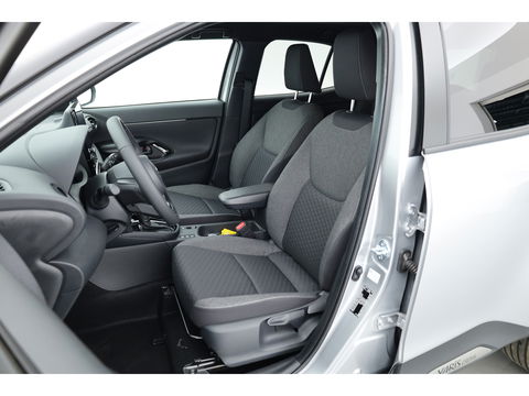 Toyota Yaris Cross 1.5 Hybrid Teamplayer 130pk | Winter pack | Safety pack | Navi | Adapt. Cruise | Camera | Keyless