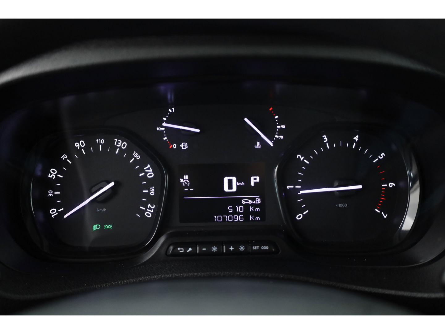 Citroën Jumpy 2.0 BlueHDI 180pk AUTOMAAT | Club L2H1 | Cruise | CarPlay | Camera | stoelverw. |