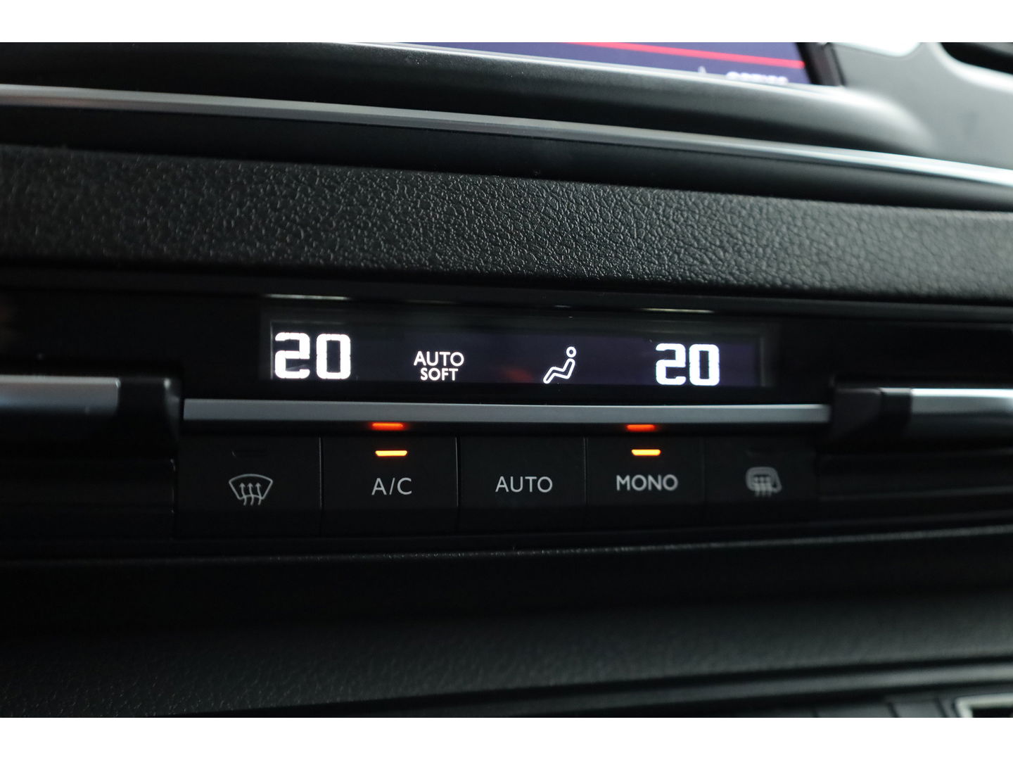Citroƫn Jumpy 2.0 BlueHDI 180pk AUTOMAAT | Club L2H1 | Cruise | CarPlay | Camera | stoelverw. |
