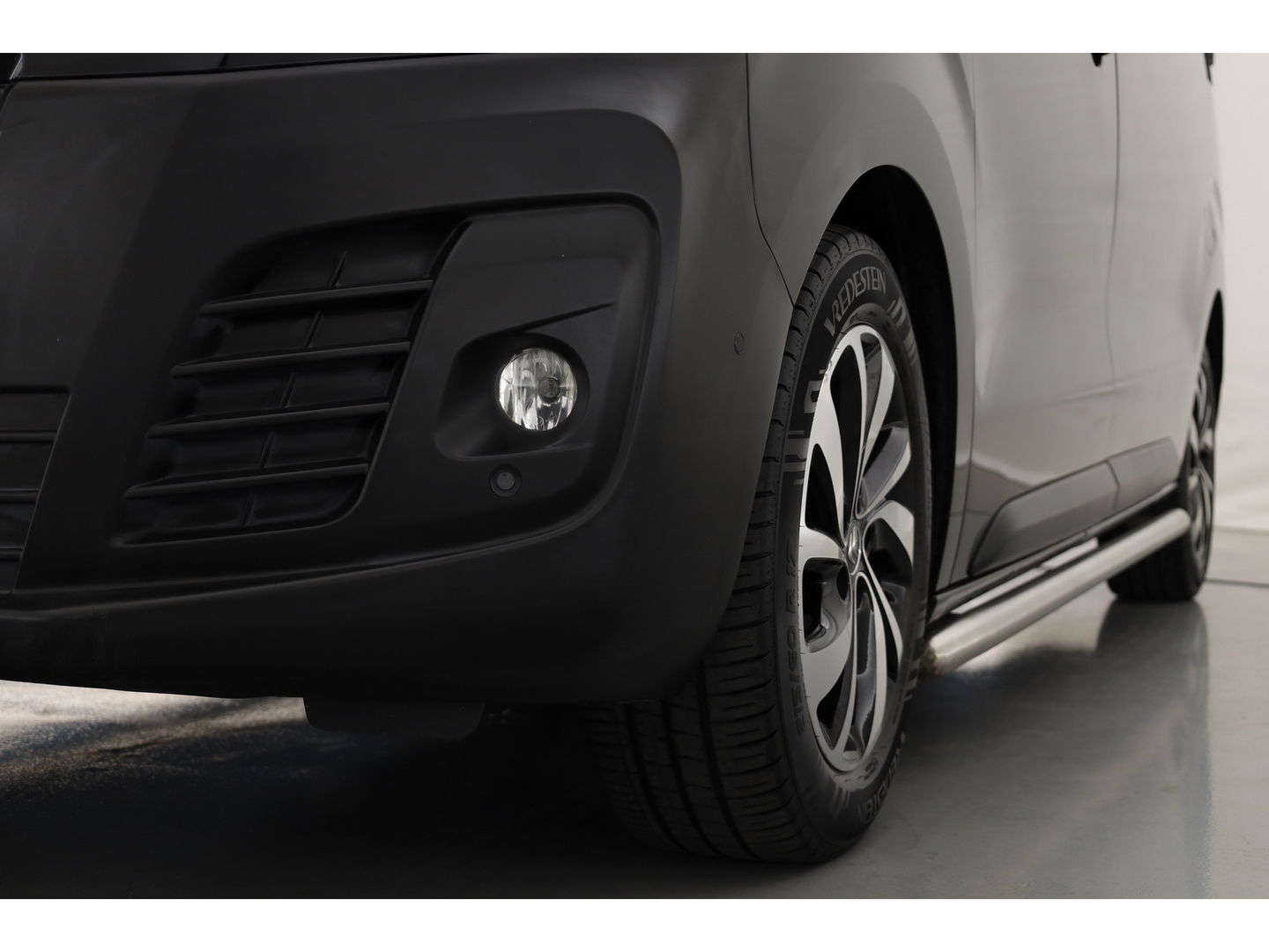 Citroƫn Jumpy 2.0 BlueHDI 180pk AUTOMAAT | Club L2H1 | Cruise | CarPlay | Camera | stoelverw. |