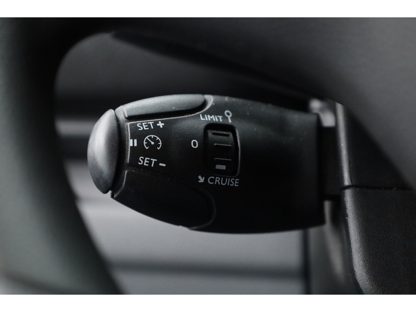 Citroƫn Jumpy 2.0 BlueHDI 180pk AUTOMAAT | Club L2H1 | Cruise | CarPlay | Camera | stoelverw. |