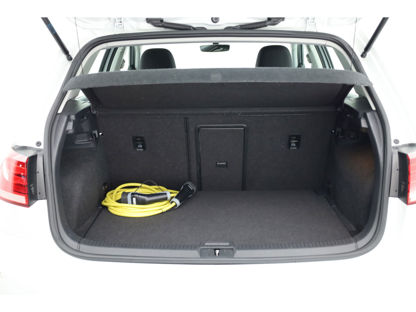 Volkswagen e-Golf | Navi | Camera | Adapt. Cruise | Keyless | Stoelverw. |