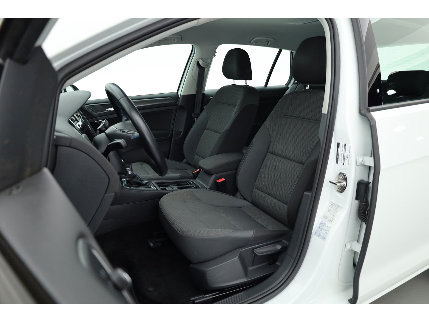 Volkswagen e-Golf | Navi | Camera | Adapt. Cruise | Keyless | Stoelverw. |