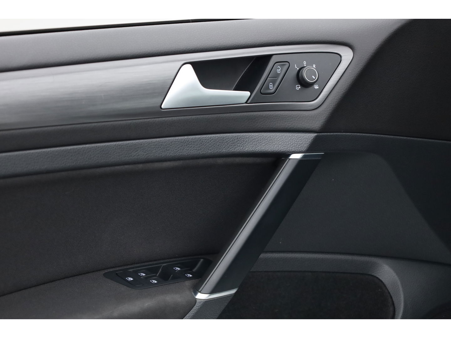 Volkswagen e-Golf | Navi | Camera | Adapt. Cruise | Keyless | Stoelverw. |