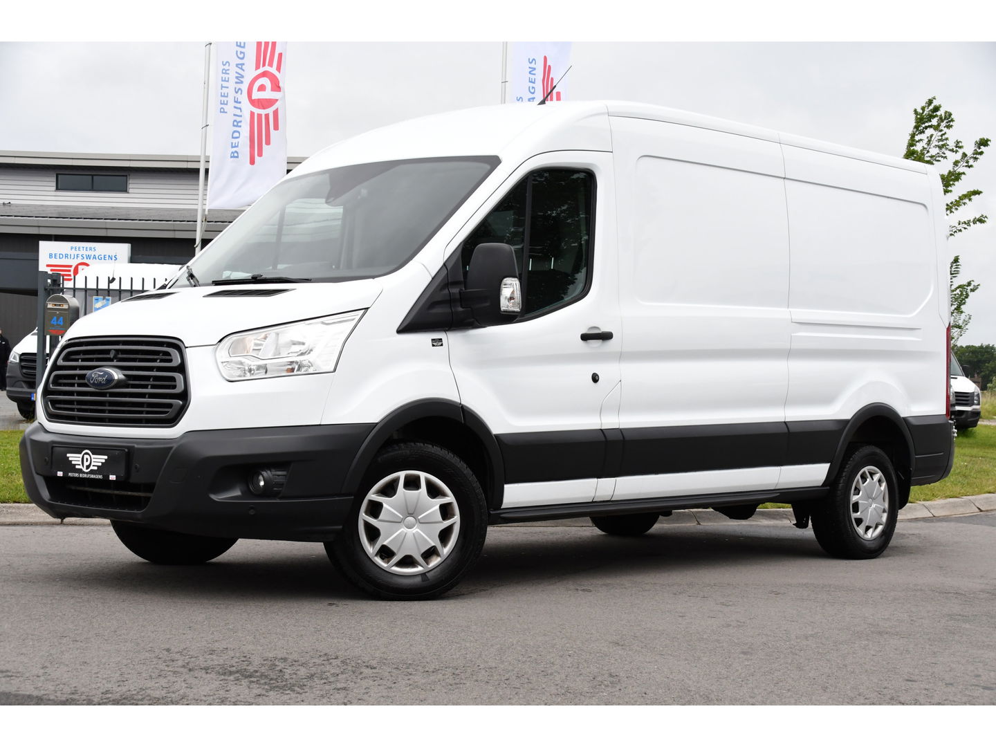 Ford Transit 350 2.0 RWD TDCI L3H2 PB Edition Camera, Cruise, Stoelverwarming, 130PK, Multimedia, Voorruit verwarming, Laadruimte bekleding, Uniek!