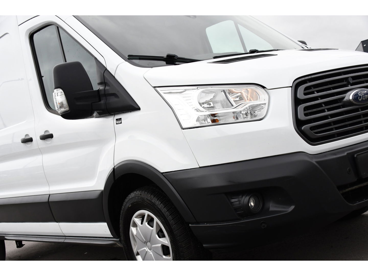 Ford Transit 350 2.0 RWD TDCI L3H2 PB Edition Camera, Cruise, Stoelverwarming, 130PK, Multimedia, Voorruit verwarming, Laadruimte bekleding, Uniek!