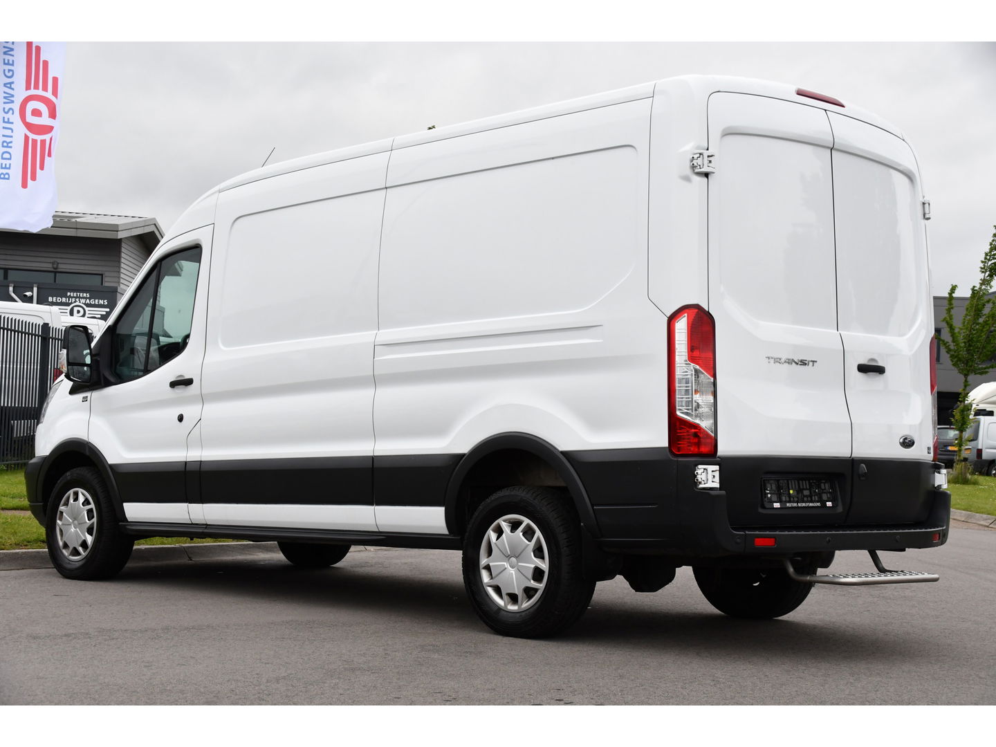 Ford Transit 350 2.0 RWD TDCI L3H2 PB Edition Camera, Cruise, Stoelverwarming, 130PK, Multimedia, Voorruit verwarming, Laadruimte bekleding, Uniek!