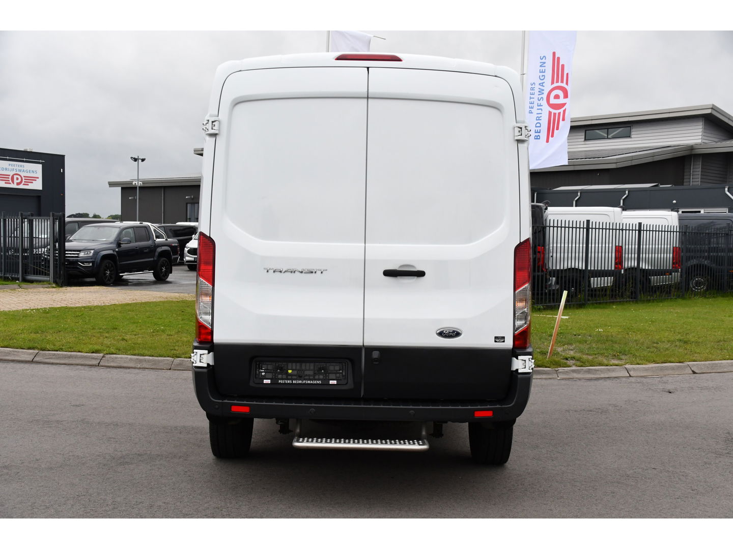 Ford Transit 350 2.0 RWD TDCI L3H2 PB Edition Camera, Cruise, Stoelverwarming, 130PK, Multimedia, Voorruit verwarming, Laadruimte bekleding, Uniek!