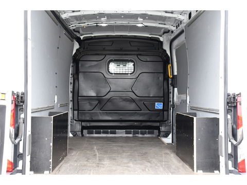Ford Transit 350 2.0 RWD TDCI L3H2 PB Edition Camera, Cruise, Stoelverwarming, 130PK, Multimedia, Voorruit verwarming, Laadruimte bekleding, Uniek!
